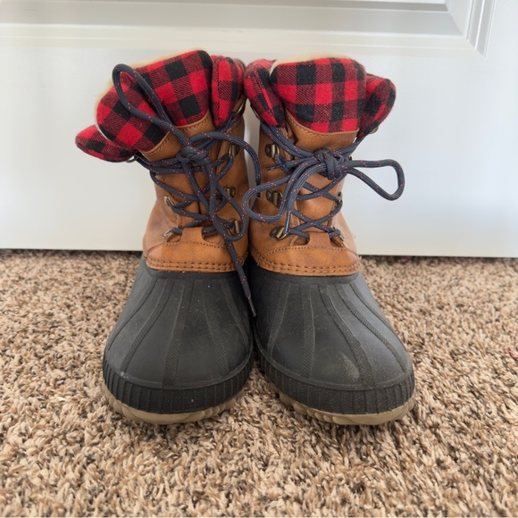 GAP Kids Lined Lace-Up Duck Boots Size 5/6 - Picture 3 of 11